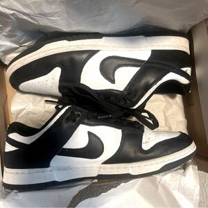 Panda dunks men’s size 10.5